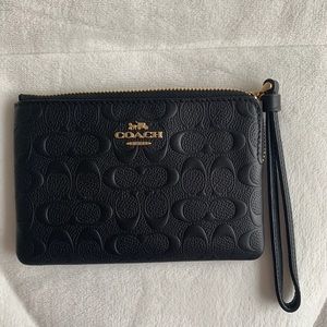 New Coach corner zip wristlet in signature leather